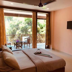 Double Room Lake View
